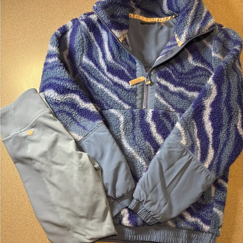 Zella Kids‎ high pile fleece Blue and Gray 1/4 Zip Up Set. SZ 10/12. Leggings